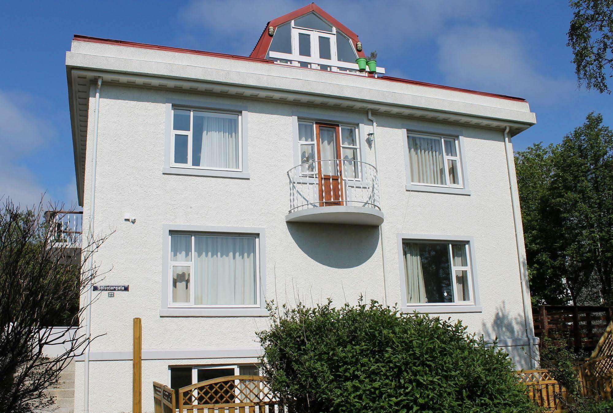 27 Soley & Guest house