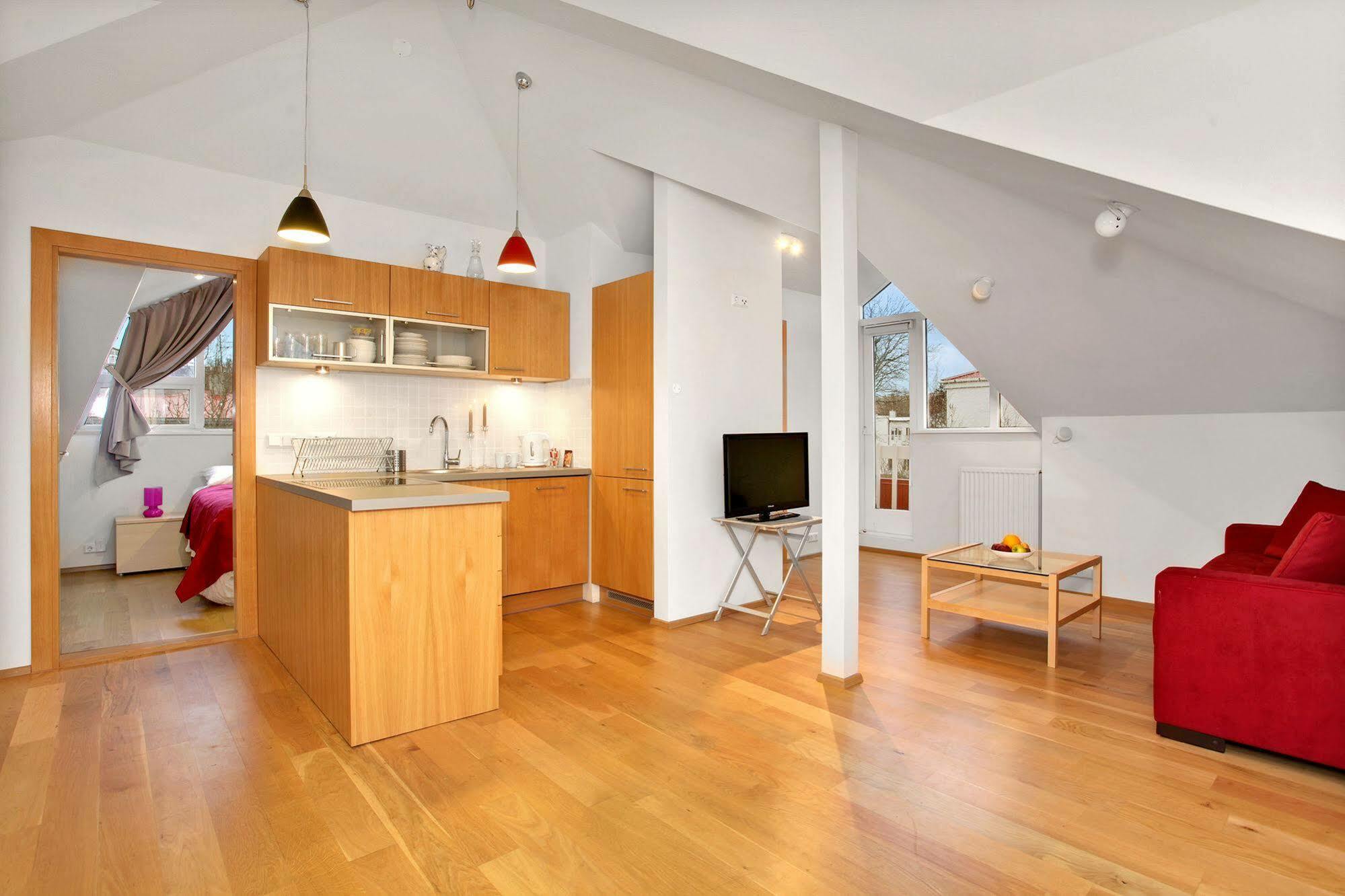 27 Soley & 2* Reykjavik